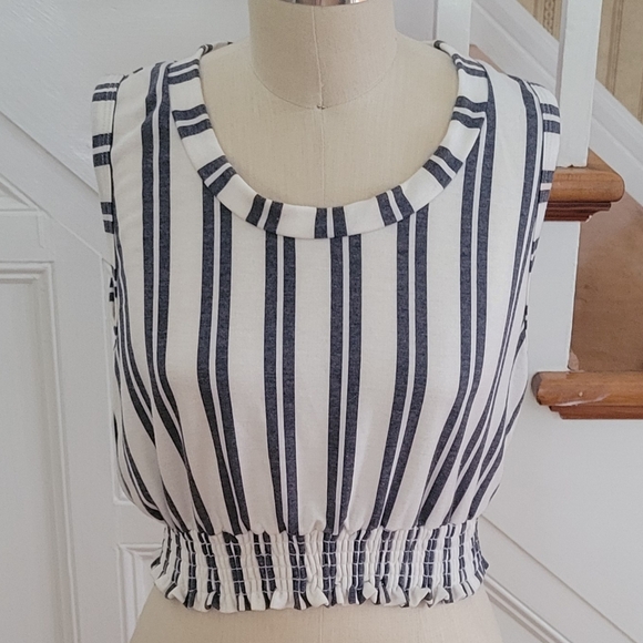 Vintage Havana Tops - VINTAGE HAVANA Stripe Crop Top Size Medium
